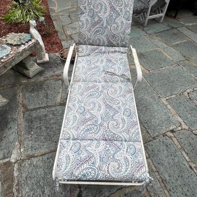 Patio chaise lounge - relax in the sun!