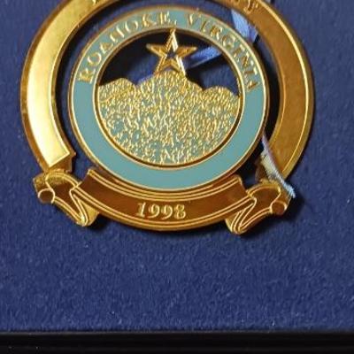 Star City Xmas ornament