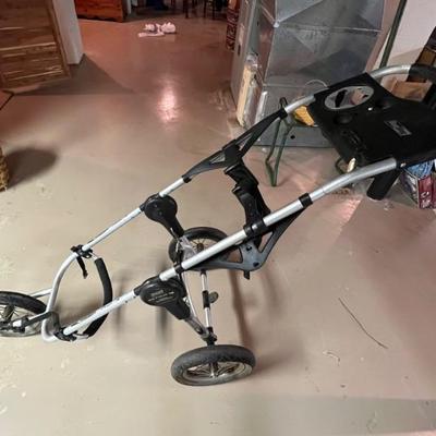 Golf bag carrier