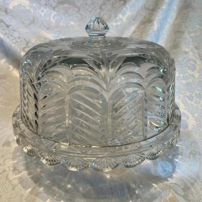 stunning cake stand