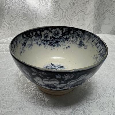 Flow blue bowl/transferware bowl “Eglantine”, by Luneville