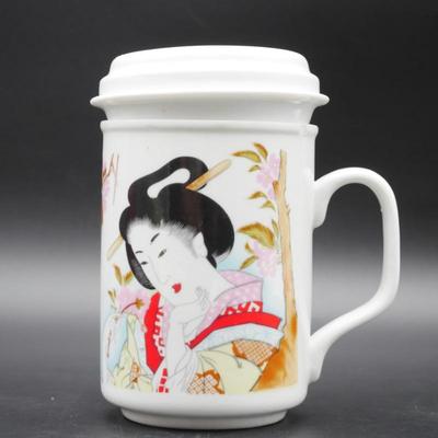 Japanese Geisha Themed Ceramic Cup with Strainer
