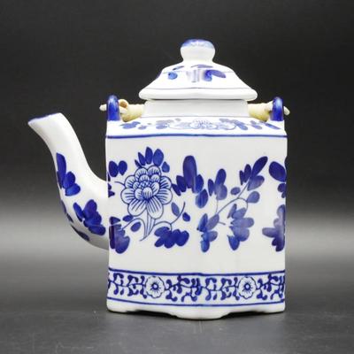 Misty Rose Super White China Blue Asian Style Flower Teapot