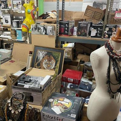 Estate sale photo