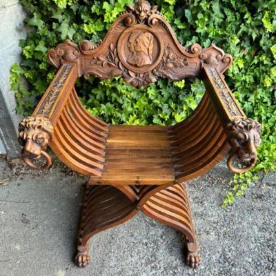19/2Oth Century Italian Savonarola Chair	