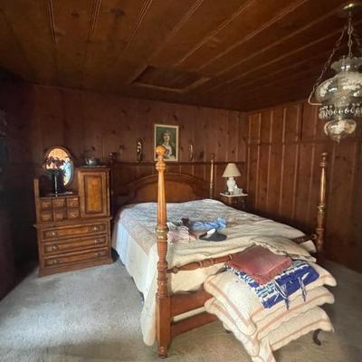 Beautiful antique bedroom furniture.
