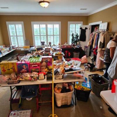 Estate sale photo