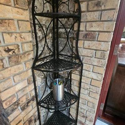 https://auctions4america.proxibid.com/Auctions-4-America/Short-Notice-7-000-Sq-Ft-Tavares-FL-Estate/event-catalog/265058