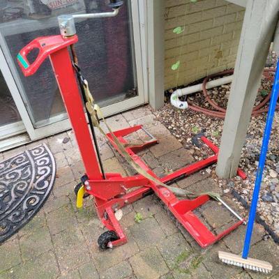 lift for lawn tractor