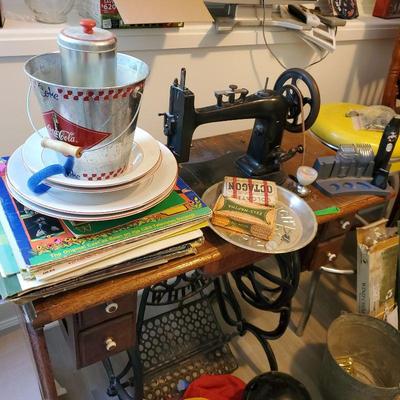 antique singer sewing machine