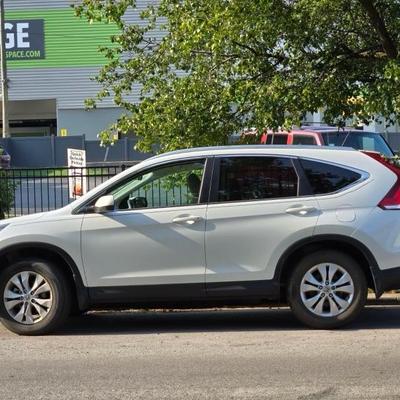 SUPER CLEAN 2014 Honda CRV 14k Miles, Asking $20,000