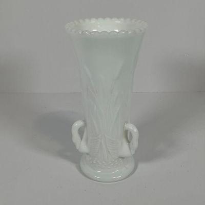 Westmoreland Swan Milk Glass Vase