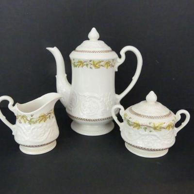 Vintage 1962-1981 Wedgwood "Golden Ivy-Laurel Rim" Covered Coffee Pot, Covered Sugar Bowl & Creamer