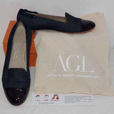 AGL - Attilio Giusti Leombruni Navy Blue Flats (Size 39 Euro/8.5 US)

