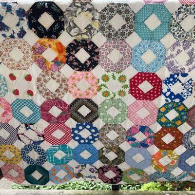 Gorgeous Handmade Quilt!!
