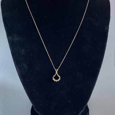 Fine 14K Yellow Gold Chain * Pendant with 5 Tiny Diamonds
