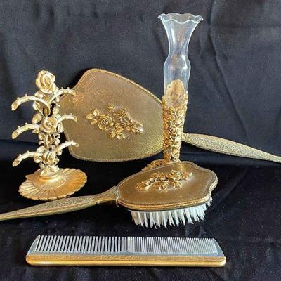 Matson Ultra Gold Ladies Dresser Set * Mirror * Brush * Comb * Earring Tree Etc
Vintage Ladies Dresser Set Gold Scroll Metal * Glass...