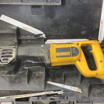 Dewalts DW304P Reciprocating Saw * Works!