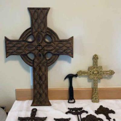 Cast Iron Decor * 9 Pieces * Crosses * 5 Hooks
