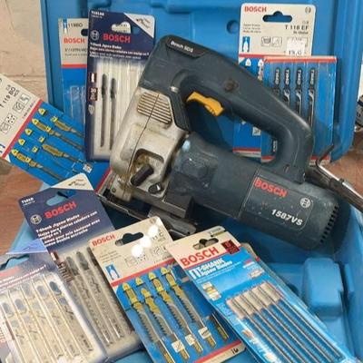 Bosch 1587VS Jigsaw with 8+ Packs Of T Blades In Case