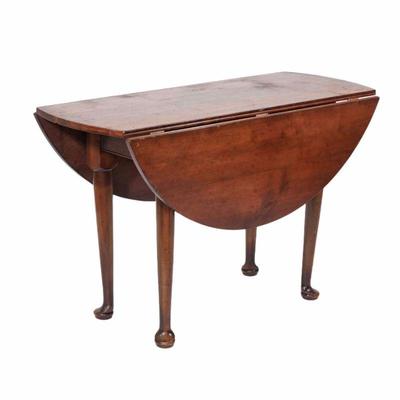 CHERRYWOOD DROP LEAF TABLE | Drop leaf table with some water circles but in good condition. - l. 48 x h. 30 mm

