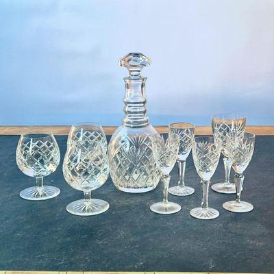 (8PC) VINTAGE CRYSTAL CUT GLASS | h. 11-1/2 in


