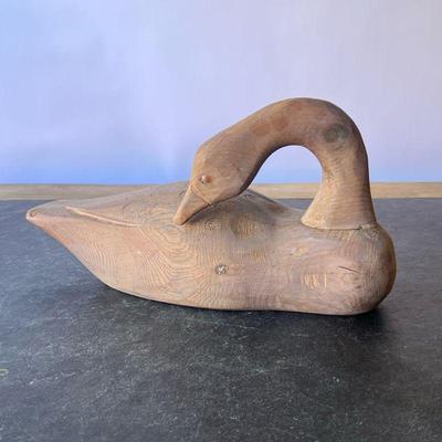 DUCK DECOY MADE IN CANADA | l. 15 x w. 6 x h. 7-1/2 in

