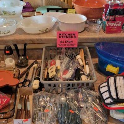 Kitchen Ware and Pyrex 