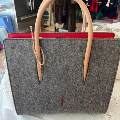 CHRISTIAN LOUBOUTIN
HANDBAG