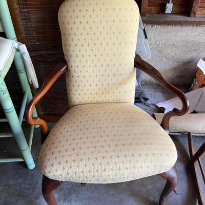 OFFICE CHAIR
