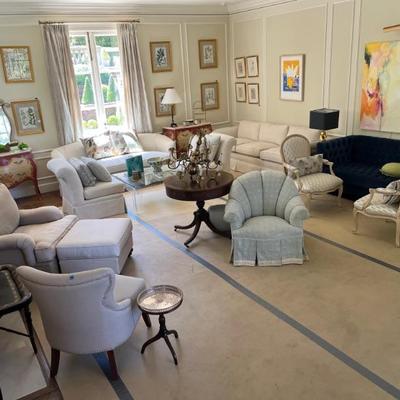 ROOM OF LOOKS