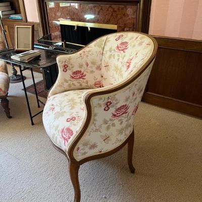 OCCASIONAL CHAIR