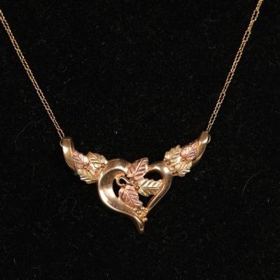 10K Gold Necklace & pendant