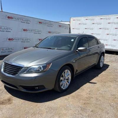 #305 • 2013 Chrysler 200

