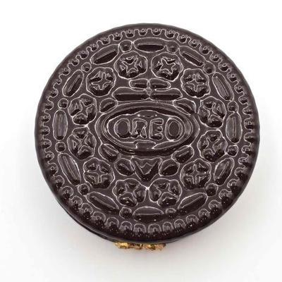 #1904 • Oreo Limoges Trinket Box
