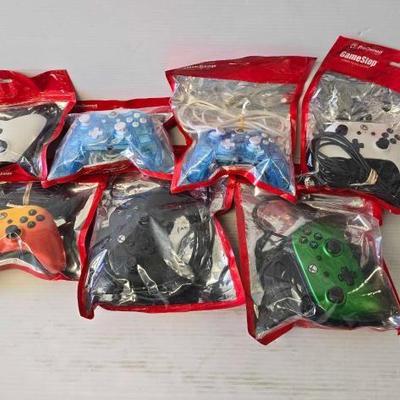 #8594 • (7) Xbox One/Windows Wired Controllers
