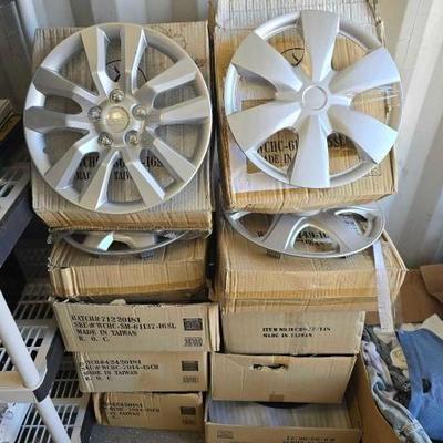#5660 • (10) Sets of Hub Caps
