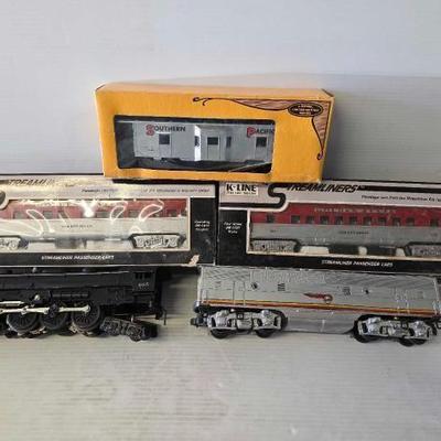#8550 • (5) Model Trains
