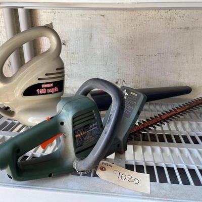 #3014 • Craftsman Leaf Blower &amp; Black&amp;Decker Hedge Trimmer
