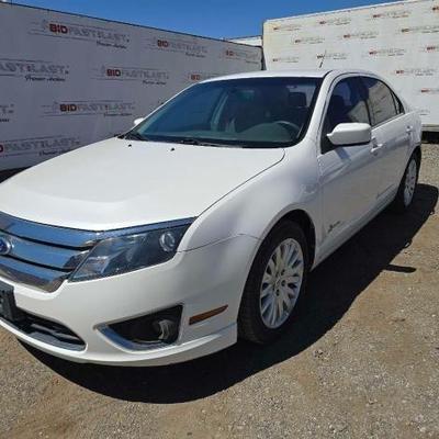 #310 • 2011 Ford Fusion Hybrid
