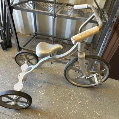 #5130 • Metal Tricycle
