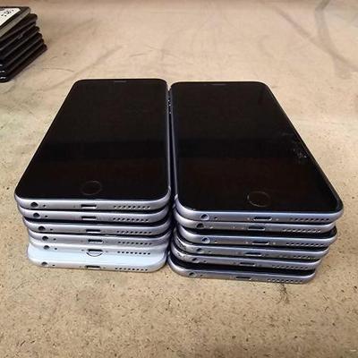 #2834 • (12) Verizon Apple iPhones
