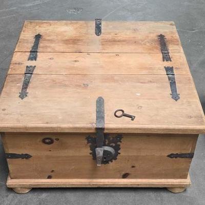 #2706 • Double Trunk/Chest
