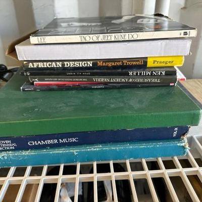 #4000 • Books, Magazines and Records
