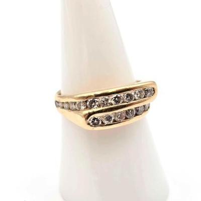 #722 • 14K Gold Ring with 2 Rows of Diamonds, 4.98g

