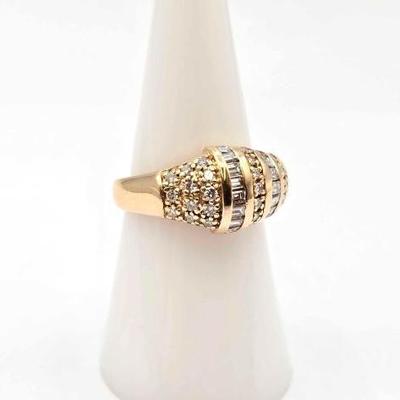 #720 • 14K Gold Ring with Diamonds, 5.27g
