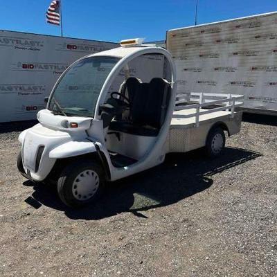 #70 • 2002 Gem Golf Cart
