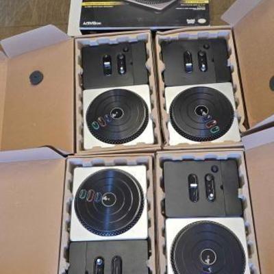 #4024 • (4) DJ Hero Turntable Kits
