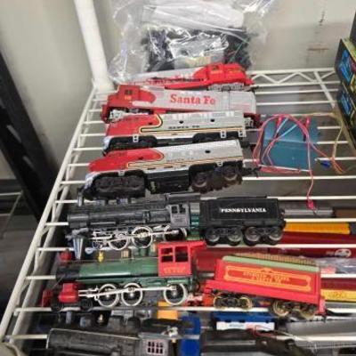 #4114 • (7) HO Scale Model Trains
