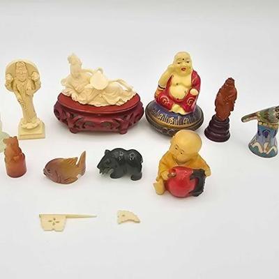 #1830 • (10) Mini Figurines
